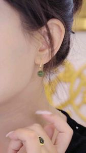 (Bebas beli 2 dapat bonus) H-Girl888 COD A122 Anting giok bola hijau titanium wanita Korea original