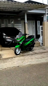 Stiker Skotlet Motor Dark Green Glossy Metalik Candy Skotlet Motor Hijau Sprite Candy Glossy Skotlet Motor Nmax Kualitas Premium