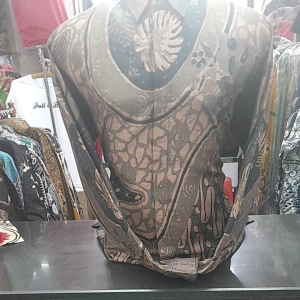 Batik Pria Lengan Panjang Dobby Cap Lasem