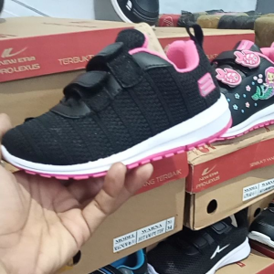 Sepatu Sekolah Ando Hitam Pink Saga / Rebeca / Zora