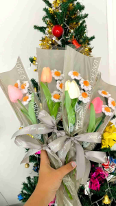 ช่อดอกทิวลิปประดิษฐ์ ของปัจฉิม รับปริญญา