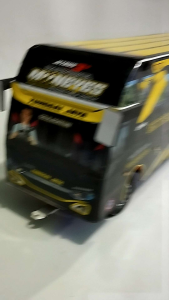 miniatur bus telolet basuri