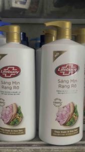 Sữa tắm Lifebuoy thảo dược và hoa sen Detox và Bảo vệ khỏi vi khuẩn 800gr