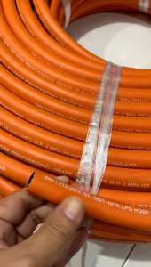 SELANG KOMPOR GAS NCR LPG HOSE 3/8 INC TEKANAN TINGGI 3 LAPIS HARGA PER 1 METER