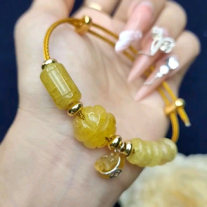 Vòng cáp lu thống cỏ 4 lá ngũ điếu Thạch anh tóc vàng mix túi tiền mắt hổ vàng tâm bọc bạc  - Phong Thủy TUDO