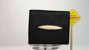 Dompet Pria Kulit Ikan Pari Diamond Oval Warna Hitam