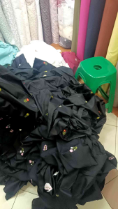 KAIN KATUN BORDIR MOTIF BUNGA