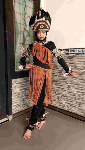 satu set adat dayak