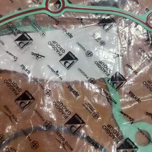 Genuine high quality Piaggio Vespa transmission gasket and gearbox gasket.