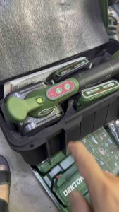 Máy Rung Lát Gạch Dùng Pin 21V Toyama R-07 | Tiết Kiệm Cạnh Tranh - Chất Lượng Chính Hãng