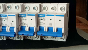 เบรกเกอร์ 3 เฟส CHINT เบรกเกอร์ AC NXHB-125 เซอร์กิตเบรกเกอร์ Circuit Breaker เบรกเกอร์ลูกย่อย 2P 3P CB 3 เฟส