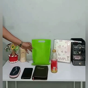 1 Pcs Tas Kain SpunBond Goodie Bag Model Oval Ukuran 20x26 cm Bingkisan Souvenir Ultah Anak Totebag