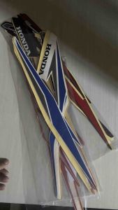 STIKER STRIPING LIS LES BODY MOTOR VARIO TECHNO 125 LED 2018 2019 ISS