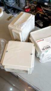 Square Box 4\"x4\" Plastic Floor Socket: A Compact Solution for Your Home