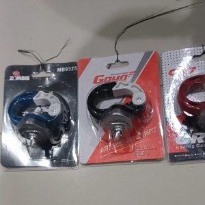 GANTUNGAN BARANG Q BESI UNIVERSAL MOTOR