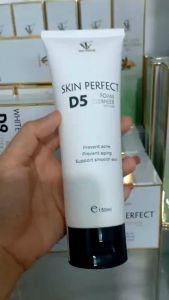WHITE PERFECT D5 SỮA RỬA MẶT