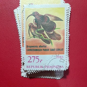 Prangko Indonesia Kuno koleksi lawas Rp 275 Burung Cendrawasih Tahun 1983 USED
