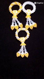 เล็กลาย พวง มาลัย คริสตัล สีเหลือง ทองสลับ สีขาว พวง ผสม สีขาว