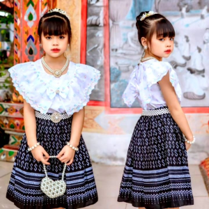 ชุดไทย ชุดไทยประยุกต์ เด็กผู้หญิง เสื้อแต่งแขนระบาย+กระโปรงลายขอ