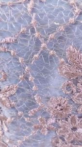 ลูกไม้ใยบวบลายช่อดอกไม้ออลโอเวอร์(A24) Floral boquet all-over design spider-net lace fabric