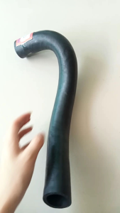 SELANG RADIATOR MOBIL TOYOTA INOVA BENSIN ATAS HARGA 1 PCS