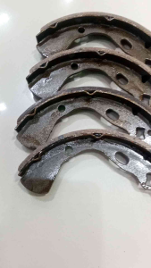 ผ้าเบรคหลัง ก้ามเบรค ดรัมเบรคหลัง Ford Festiva ปี 1987-1994 ยี่ห้อ Polytex