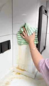 Bình Xịt Kitchen Cleaner Màu Đỏ Tẩy Rửa Sạch Vết Bẩn Dầu Bám Bếp Ga Dầu Trên Tường Khe Hút Khói 500ml