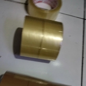 Lakban Bening & Coklat 45 mm x 100 Yard: Pilihan Tepat Untuk Konstruksi