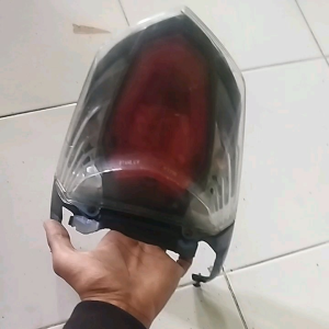 Lampu Stop Belakang Revo: Mengenal & Memilih Aksesoris Motor