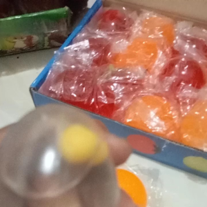 MAINAN SQUISY BOLA PENCET ANAKSTRESS BALL SQUISY TELUR BUAH/MAINAN SQUISY BUAH LEMPAR