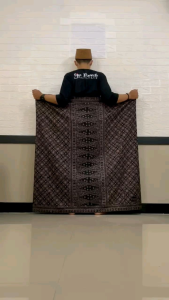 Sarung Batik Semi Tulis: Pilihan Tepat untuk Acara Formal