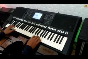 YAMAHA PSR - S750 Sudah Terisi SAMPLING Voice & ribuan data song - style