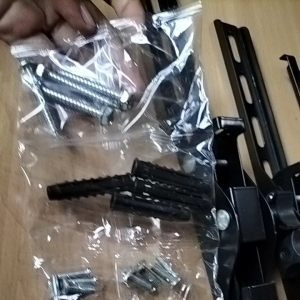 Bracket TV Clipton 40-55: Solusi Bracket TV untuk TV LED dan LCD