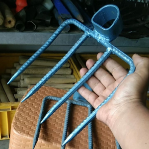 COD GACOK GARUK RUMPUT JERAMI SAMPAH CANGKUL GARPU KEBUN BAHAN BESI ULIR