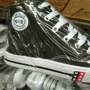 Sepatu Sekolah NB Bot Hitam Putih Terlaris