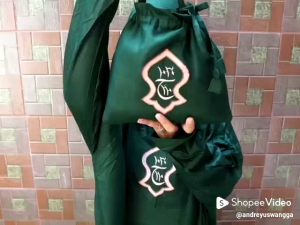 Mukena Terusan Terompa Hadromaut: Mukena Berkualitas Tinggi & Bahan Rayon