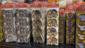 4 สี แม่เหล็ก แม่เหล็กไม้ แพ็ค สำหรับการติดตู้เย็น ของฝาก ของที่ระลึก