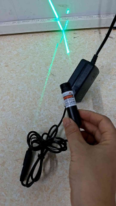 Đèn laze ánh sáng xanh đèn gắn bàn cắt lấy dấu trên vải gỗ cho ngành cắt may cắt gỗ tia chiếu xa 5 đến 10m