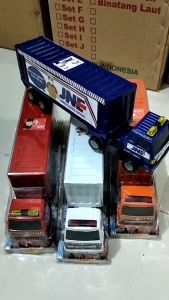 Mainan Mobil Truk Besar Kontainer Ekspedisi Kurir Paket / Mobil Box Truck Container - MB-220 toys