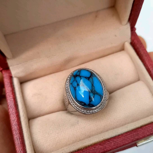 Cincin Batu Pirus Turkis Serat Haitam: Desain Unik & Bahan Alami