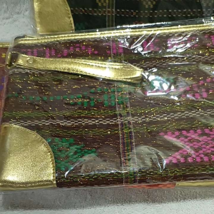 dompet tablet bahan ulos