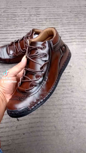 SNEAKER KULIIT PRIA DEWASA TERBARU