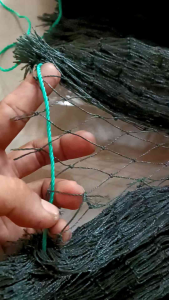 Jaring Pagar Lubang 2cmx2cm 2mx60m + Tali 2milli Atas Bawah