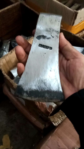 Patik Poles Baja & Alat Tebang Pohon: Efisiensi dan Keamanan