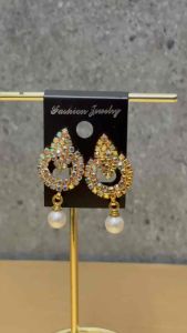 NJ Sparkle Pearl Drop Earrings with stones