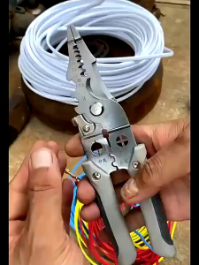 Tang Pengupas Kawat & Tang Dekrustasi Kabel: Alat Perbaikan Kawat Multifungsi