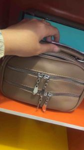 Tas Import Koleksi Bhadshopbutik: Tas Berkualitas Tinggi & Desain Unik