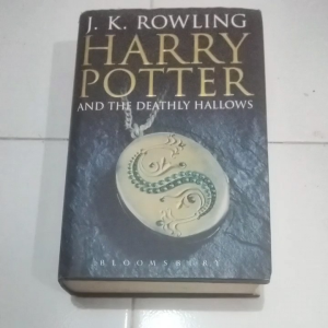 Novel ORI Harry Potter And The Deathly Hallows