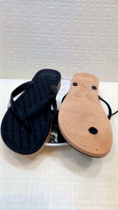L1001GL38 Sendal Jepit Karet Wanita & Glanz Sandal Jepit Wanita Motif Kotak Khusus Hitam