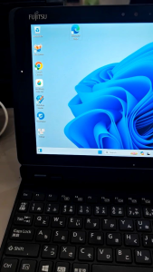 Máy tính bảng 2in1 Fujitsu arrows tap Q509.Ram 4/8g.ssd 64/128g.hang cũ hinh thức 90%